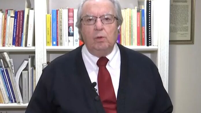 Μπαμπινιώτης: «Η ελληνική γλώσσα δεν απειλείται – Ξένες λέξεις εισέρχονται, το σημαντικό είναι το μέτρο»