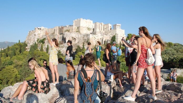 Οι τουρίστες από Βόρεια Αμερική επιλέγουν την Ελλάδα ως κορυφαίο πολυτελή προορισμό με εξαιρετική αξία