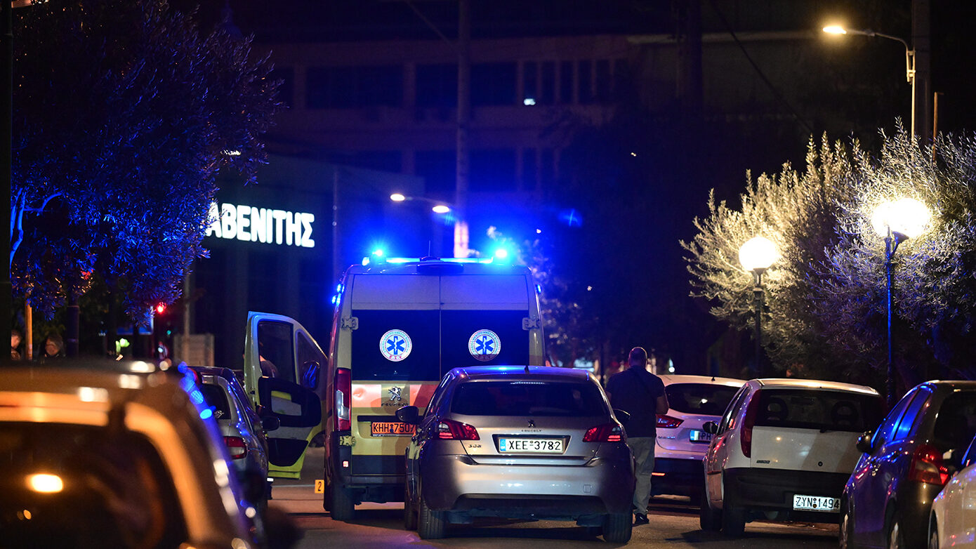 «Ακούσαμε πέντε πυροβολισμούς» – Μαρτυρία για τον Άγιο Δημήτριο, όπου τραυματίστηκαν τρεις αστυνομικοί