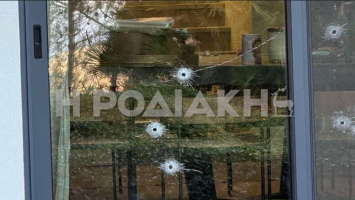 Αποκαλύψεις για το μαφιόζικο χτύπημα σε οικία διάσημου επιχειρηματία της Ρόδου – Οι 14 κάλυκες και το μαύρο στεφάνι