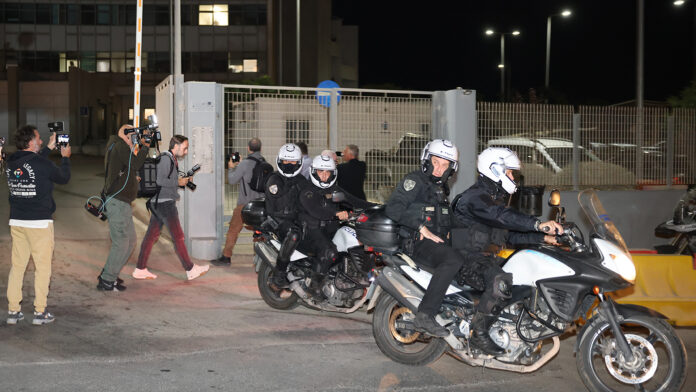 Φρίκη στα Βορίζια: Τα τρία αδέρφια αντίκρισαν τη μητέρα τους πριν παραδοθούν – Εξαφανισμένα τα όπλα της επίθεσης