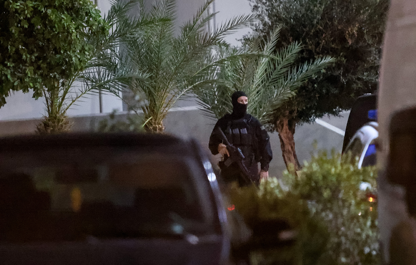 Άνδρας ισχυρίζεται ότι πριν 15 χρόνια δέχτηκε επίθεση από τον Φανούρη Καργάκη και τον γαμπρό του – «Νοσηλεύτηκα για δέκα μέρες»