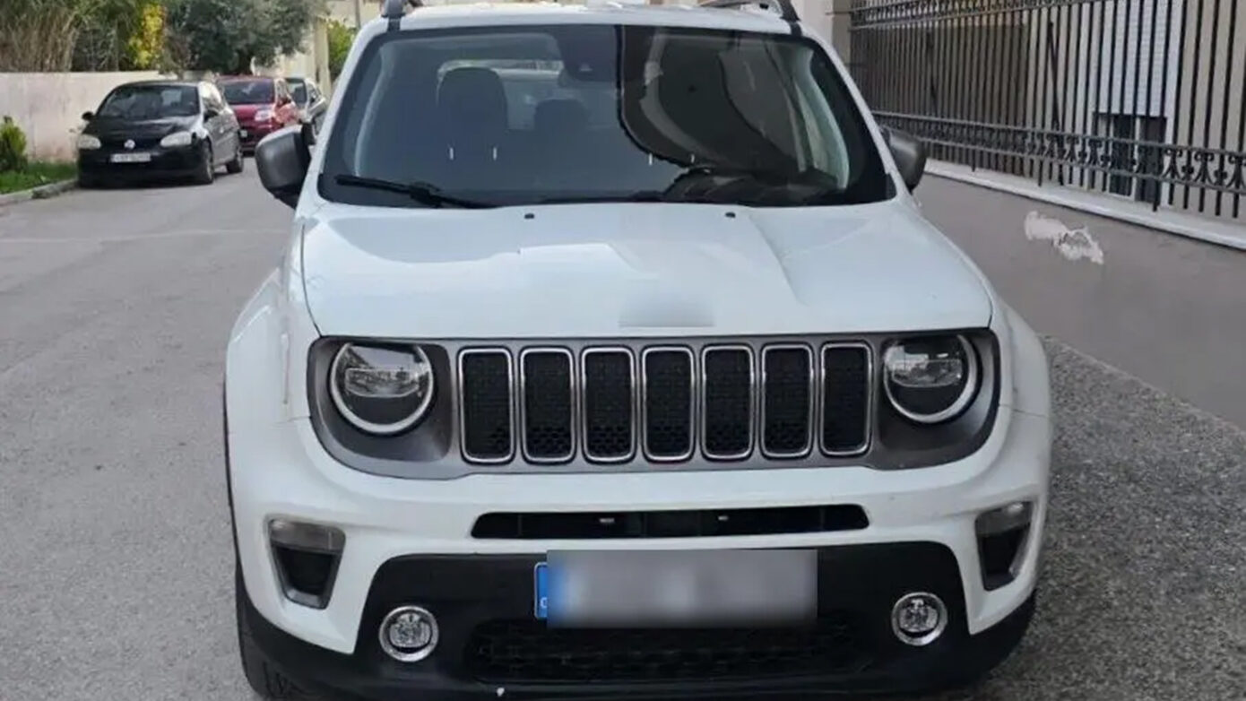 Σπείρα εξαπατούσε ασφαλιστικές με πλαστές κλοπές, κέρδη άνω του 1 εκατ. ευρώ – 10 συλλήψεις σε Αττική και Τύρναβο