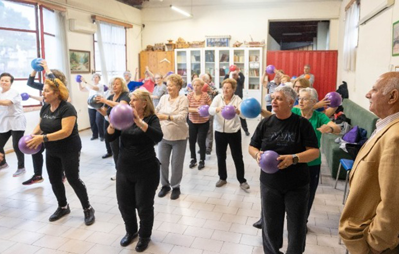 Η «χρυσή» ομάδα των 220 δρομέων που γυμνάζεται στο ΚΑΠΗ Θεσσαλονίκης – «Θα τρέξουμε με τα εγγόνια μας»