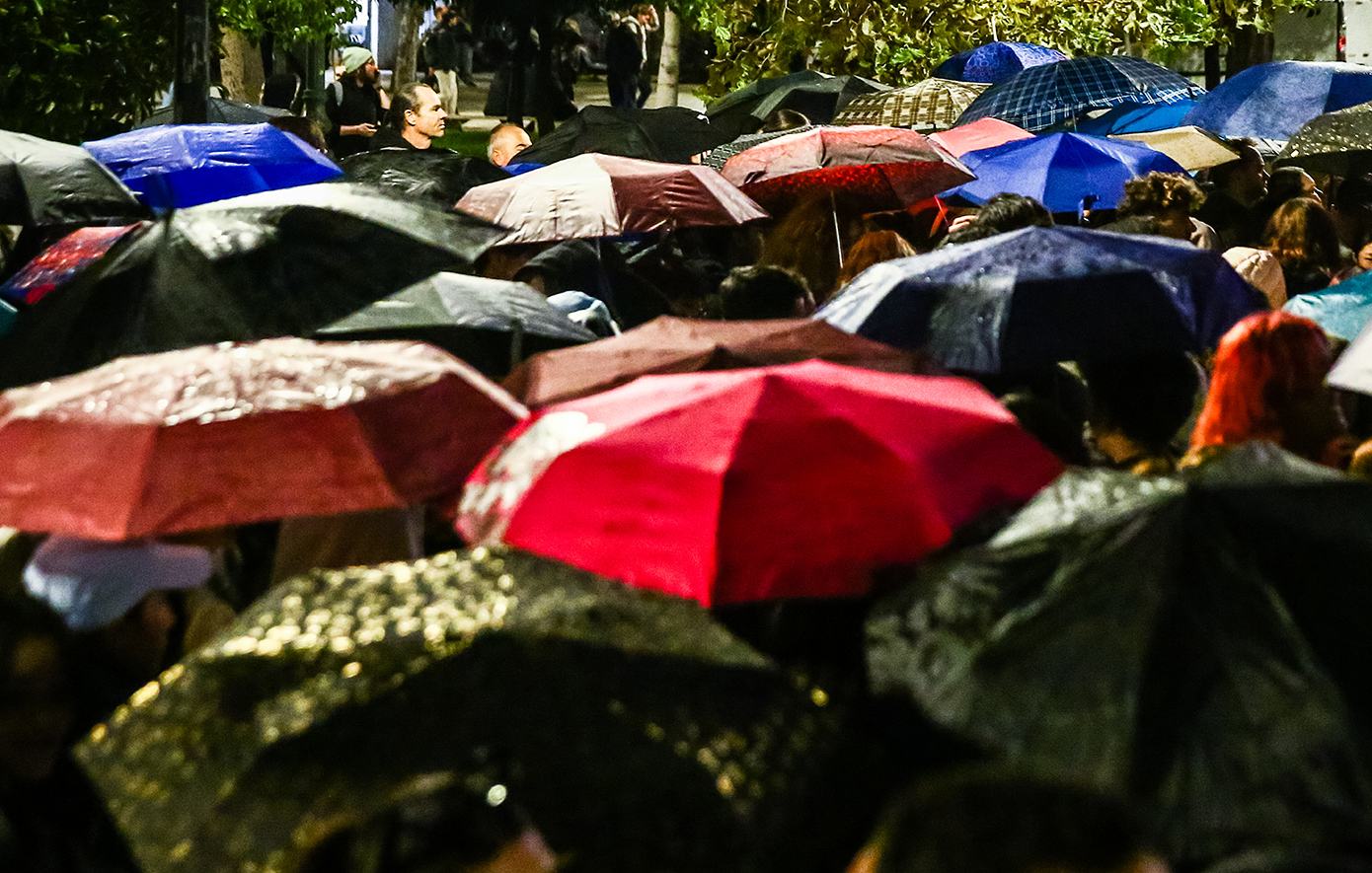 Κακοκαιρία στην Αττική: Ισχυρή βροχόπτωση και δυσκολίες στην κυκλοφορία στην Αθήνα