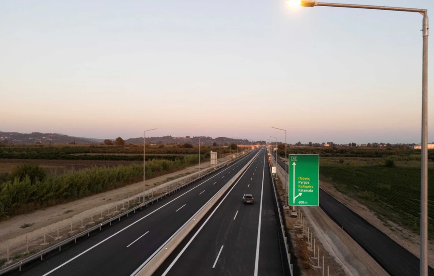 Απολαύστε εκπληκτικά πλάνα από την ολοκλήρωση της Πατρών-Πύργου – Στην τελική φάση για την παράδοση του δρόμου
