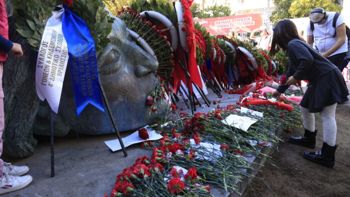 Εντείνονται οι εκδηλώσεις για την 52η επέτειο του Πολυτεχνείου – Οι πύλες ανοίγουν στις 9:00 και κλείνουν στις 13:00