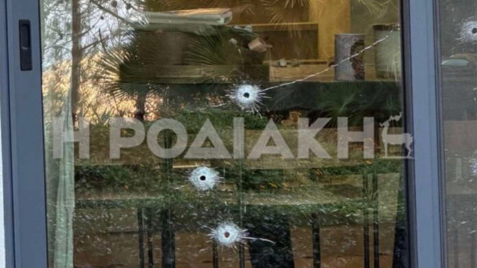 Ρόδος: Αναγνωρίστηκαν οι τρεις δράστες που «γάζωσαν» το σπίτι επιχειρηματία – Κατέφθασαν από την Αθήνα στο νησί