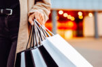 Έρχονται Black Friday και Cyber Monday: Μεγαλύτερη η διάθεση των Ελλήνων για αγορές