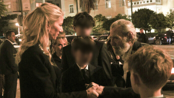 Τελετή τιμής για τον Βαρδή Βαρδινογιάννη στο Μέγαρο Μουσικής: Παρουσία ηγετών και επιχειρηματιών