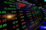 Αναστάτωση στη μεγαλύτερη πλατφόρμα παραγώγων παγκοσμίως – «Αόρατοι» οι επενδυτές