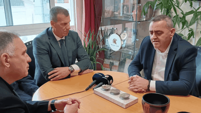 Συνάντηση του Ευρωβουλευτή Φρέντη Μπελέρη με τον Δήμαρχο Σπάρτης