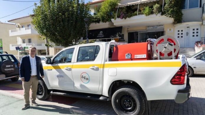 Καινούργιο 4×4 με πυροσβεστική αντλία στον Δήμο Παλλήνης για την Πολιτική Προστασία