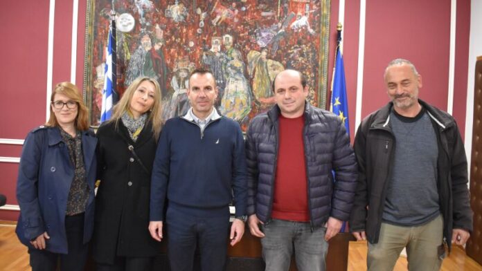 Τέσσερις εργαζόμενοι ενσωματώνονται μόνιμα στο δυναμικό του Δήμου Καστοριάς