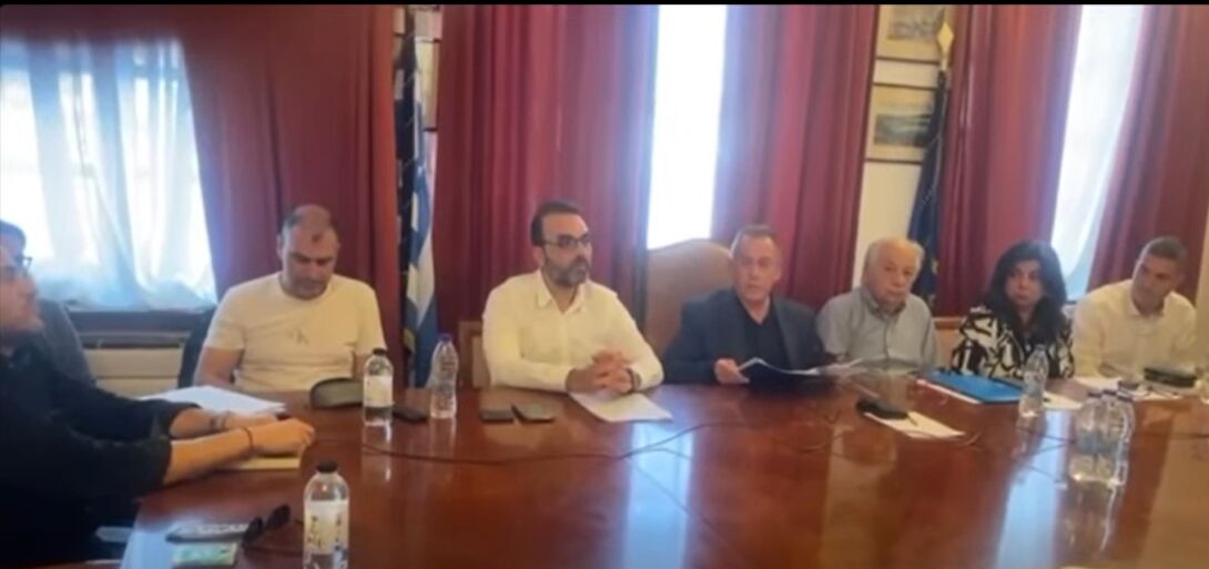 Δ.Σ. Μυκόνου: Λυπούμαστε για τη στοχοποίηση του νησιού από τον Πρωθυπουργό