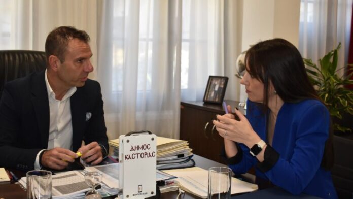Σύσκεψη Δημάρχου Καστοριάς με την Υφυπουργό Εσωτερικών