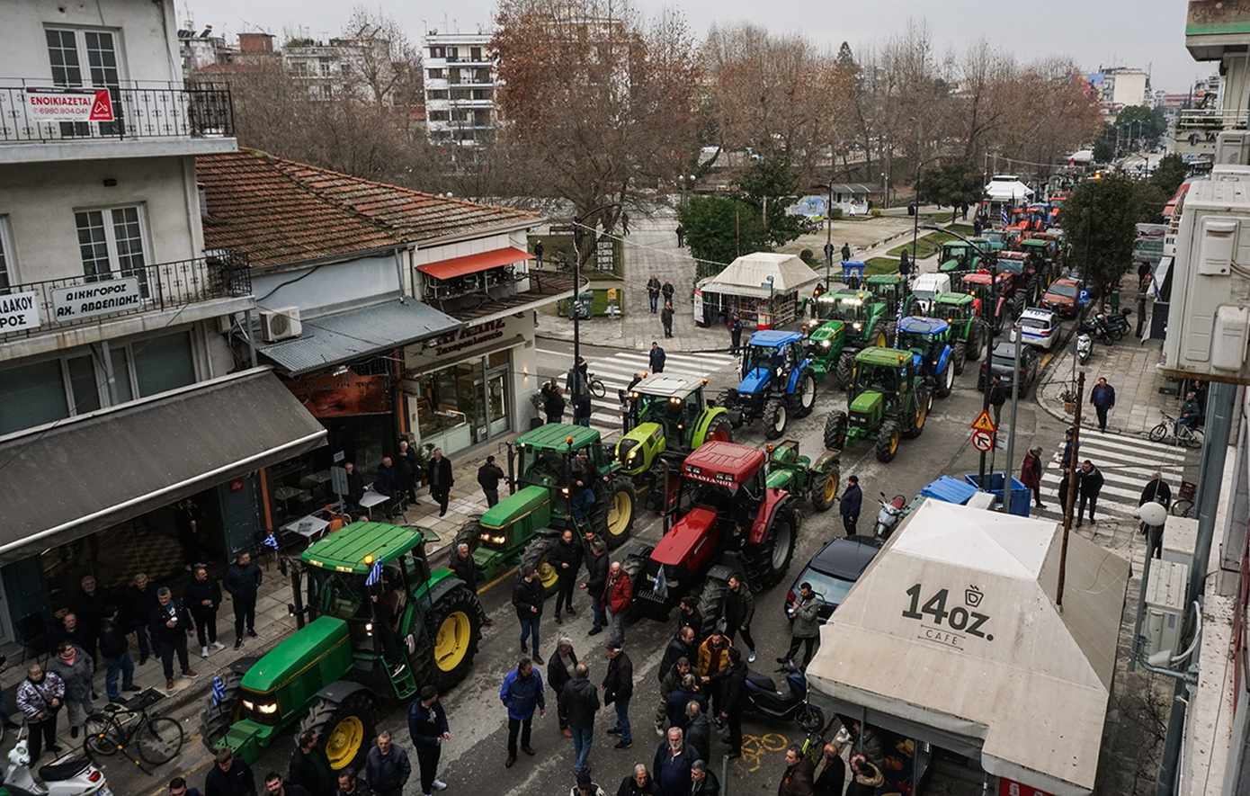 Από τις 30 Νοεμβρίου ξεκινούν τα πρώτα μπλόκα των αγροτών – Σχεδιάζουν αποκλεισμό αεροδρομίων και τελωνείων