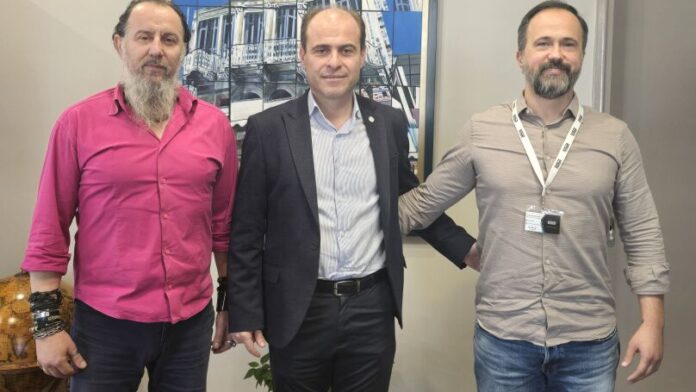 Συνάντηση Δημάρχου Αρταίων με εκπρόσωπο φιλοζωικού σωματείου