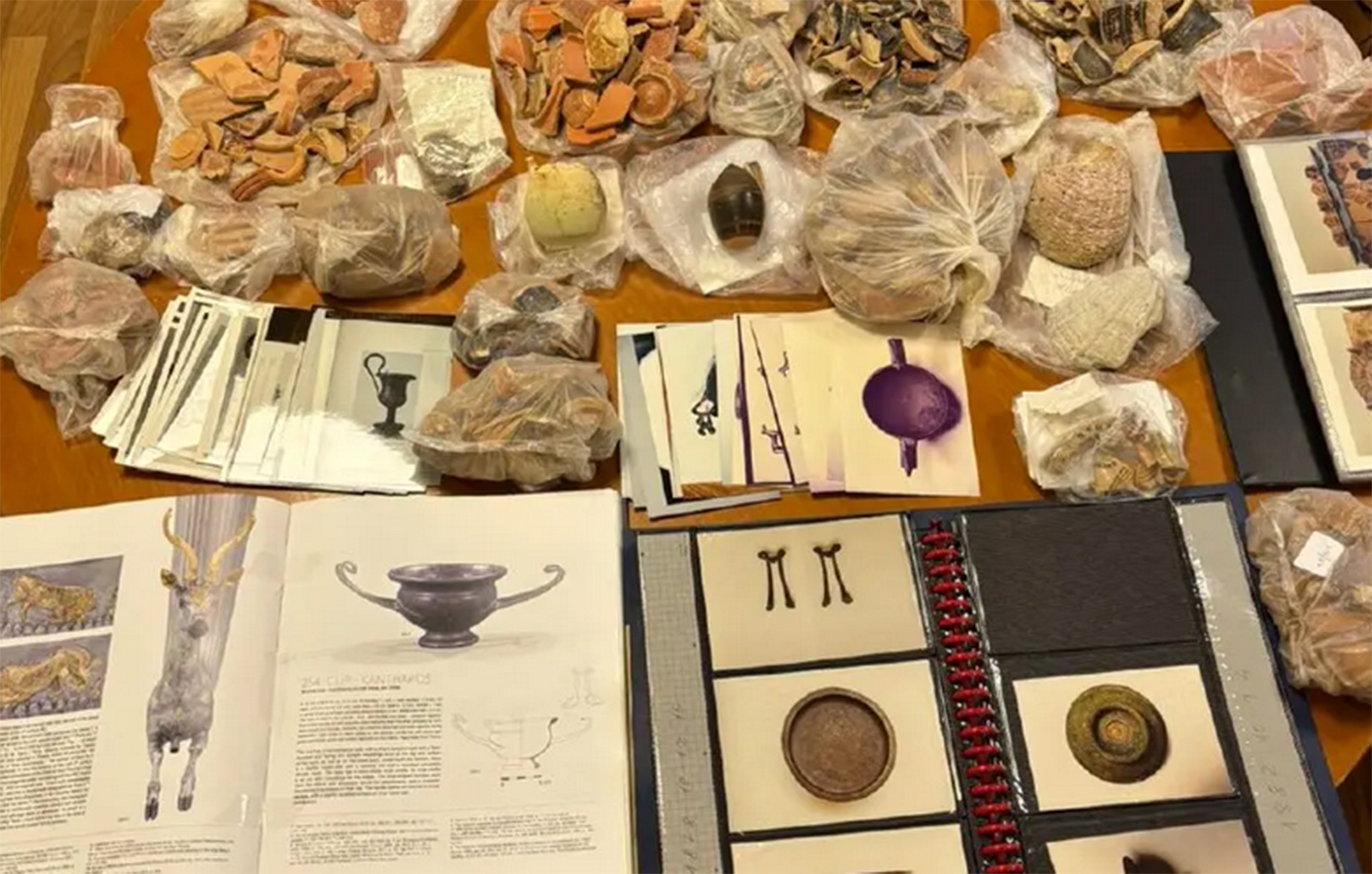 Συνελήφθη Έλληνας αρχαιοκάπηλος, μέλος παγκόσμιου κυκλώματος – Εκατοντάδες αρχαία ευρήματα στην κατοχή του