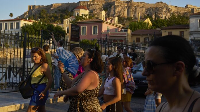 Η Αθήνα πρωτοπόρος προορισμός για διακοπές χωρίς αυτοκίνητο στην Ευρώπη – Βασικό κριτήριο η προσβασιμότητα και η οικονομία των ΜΜΜ