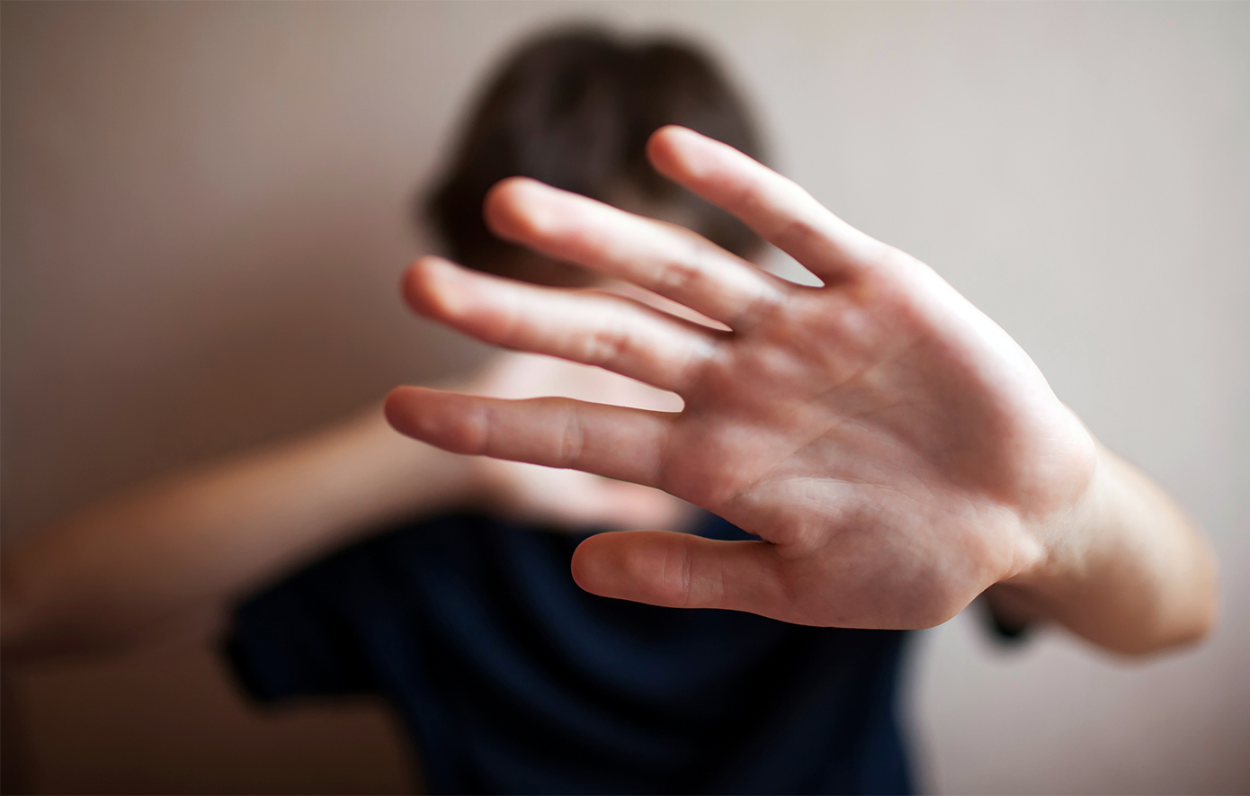 Γνωστός τενόρος υπό κράτηση για ξυλοδαρμό ανήλικου γιου – Μήνυση από την εν διαστάσει σύζυγο