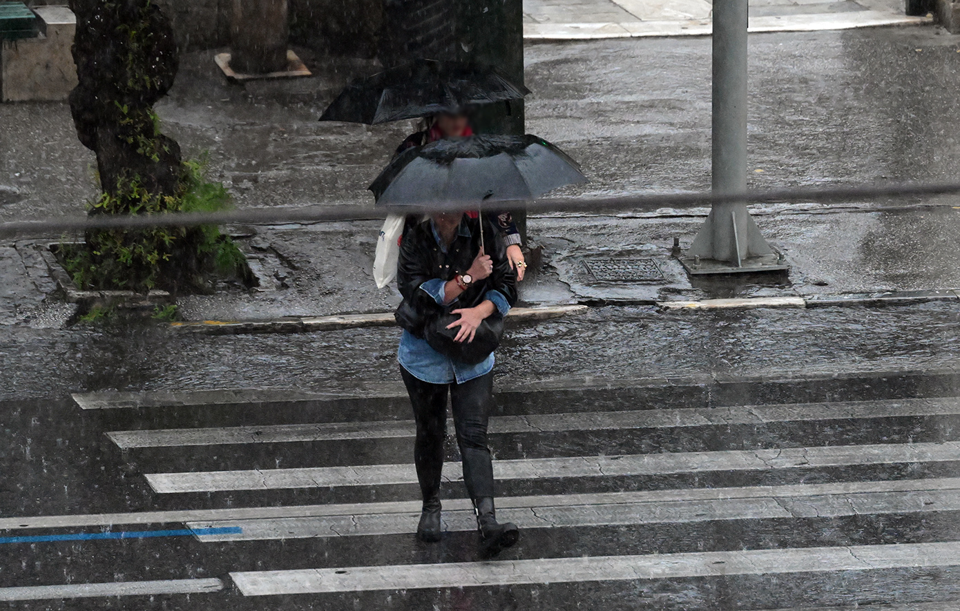 Μαρουσάκης – καιρός: Αναμένεται ισχυρή κακοκαιρία με βροχές και πτώση θερμοκρασίας – Πότε θα φτάσει στο αποκορύφωμά της