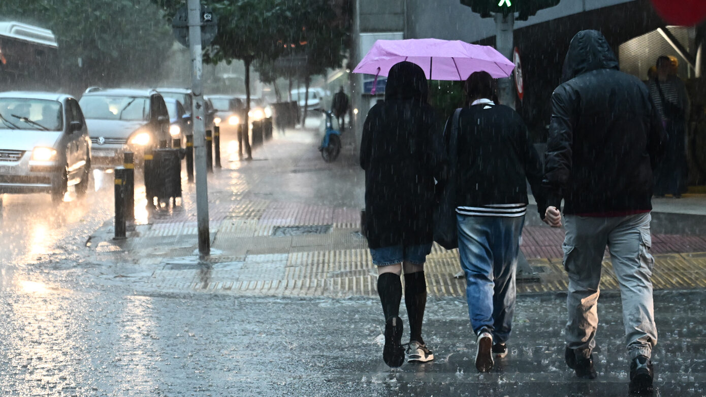 Προ των πυλών η νέα κακοκαιρία – Συστάσεις της Πολιτικής Προστασίας ενόψει των ισχυρών καταιγίδων