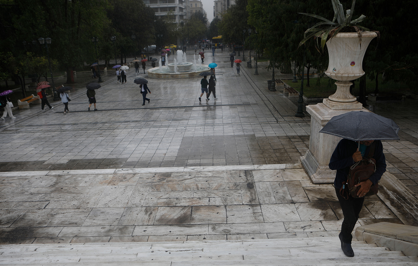 Επείγουσα προειδοποίηση καιρού με βροχές και καταιγίδες – Πότε θα πλήξει την Αττική το φαινόμενο