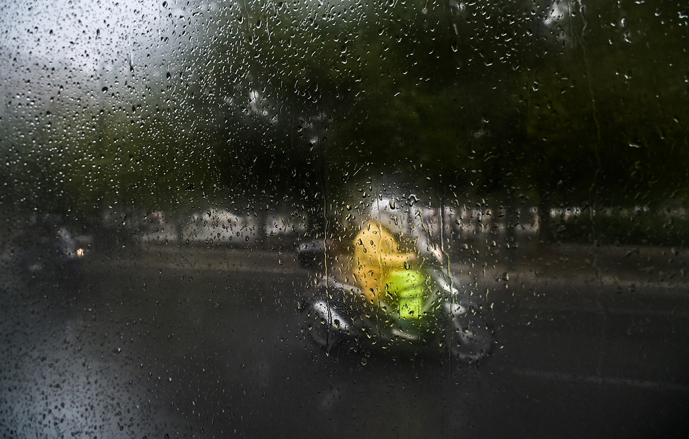 Καιρός: Επιμένει η κακοκαιρία – Ποιες περιοχές θα επηρεαστούν και τι θα δείξουν τα θερμόμετρα