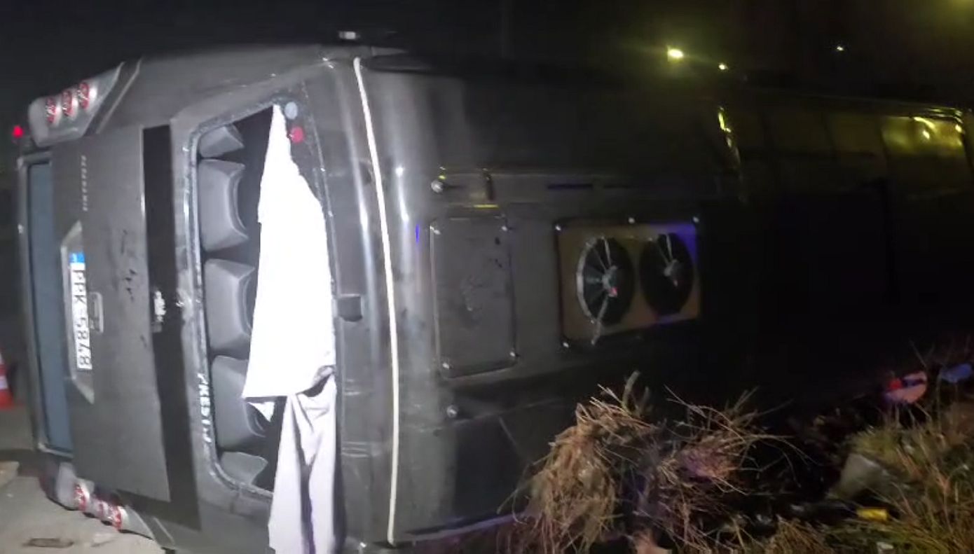 «Σβήστηκε το φως από τα μάτια μας», αναφέρει επιβάτης του λεωφορείου που ανατράπηκε στο Βόλο – Ο οδηγός επιχείρησε να αποφύγει σκύλο