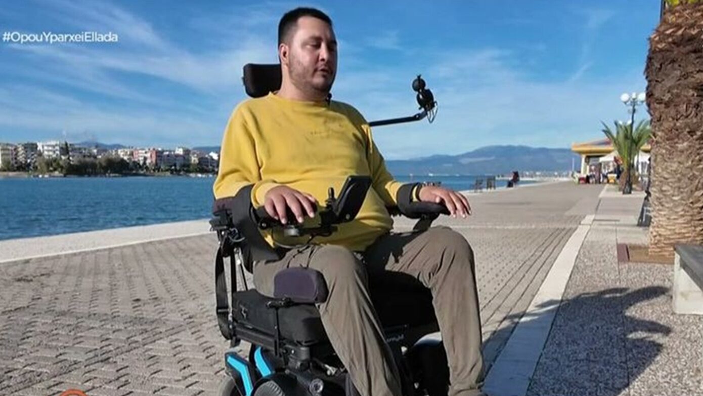 Η συγκλονιστική εξομολόγηση του Γιάννη Δαμιανού που βούτηξε για τον Σταυρό και έμεινε παράλυτος – «Ο Θεός δεν τιμωρεί»