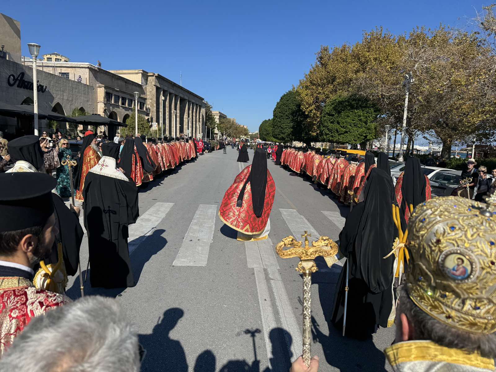 Με λαμπρότητα τίμησε η Ρόδος τον Πολιούχο της Νεομάρτυρα Κωνσταντίνο Υδραίο