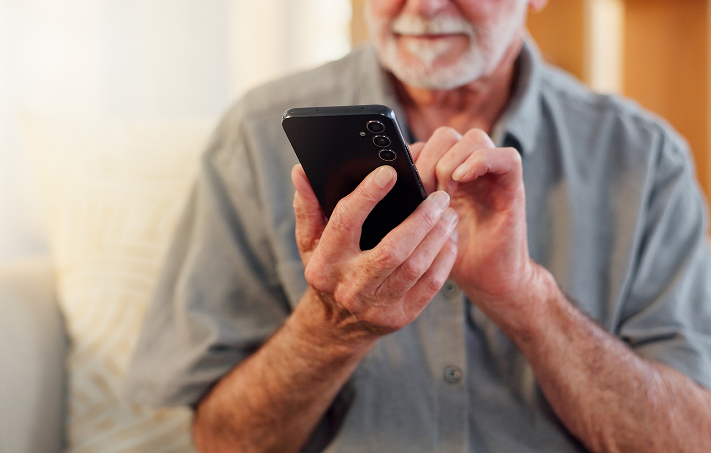 Στυλίδα: 65χρονος παρουσίασε σε ταβέρνα φωτογραφία γυμνής γυναίκας – Στο διπλανό τραπέζι βρισκόταν ο αδερφός της