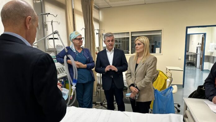Περιφέρεια Κεντρικής Μακεδονίας Ο Αντιπεριφερειάρχης Κ. Γιουτίκας στο νοσοκομείο «Παπαγεωργίου»