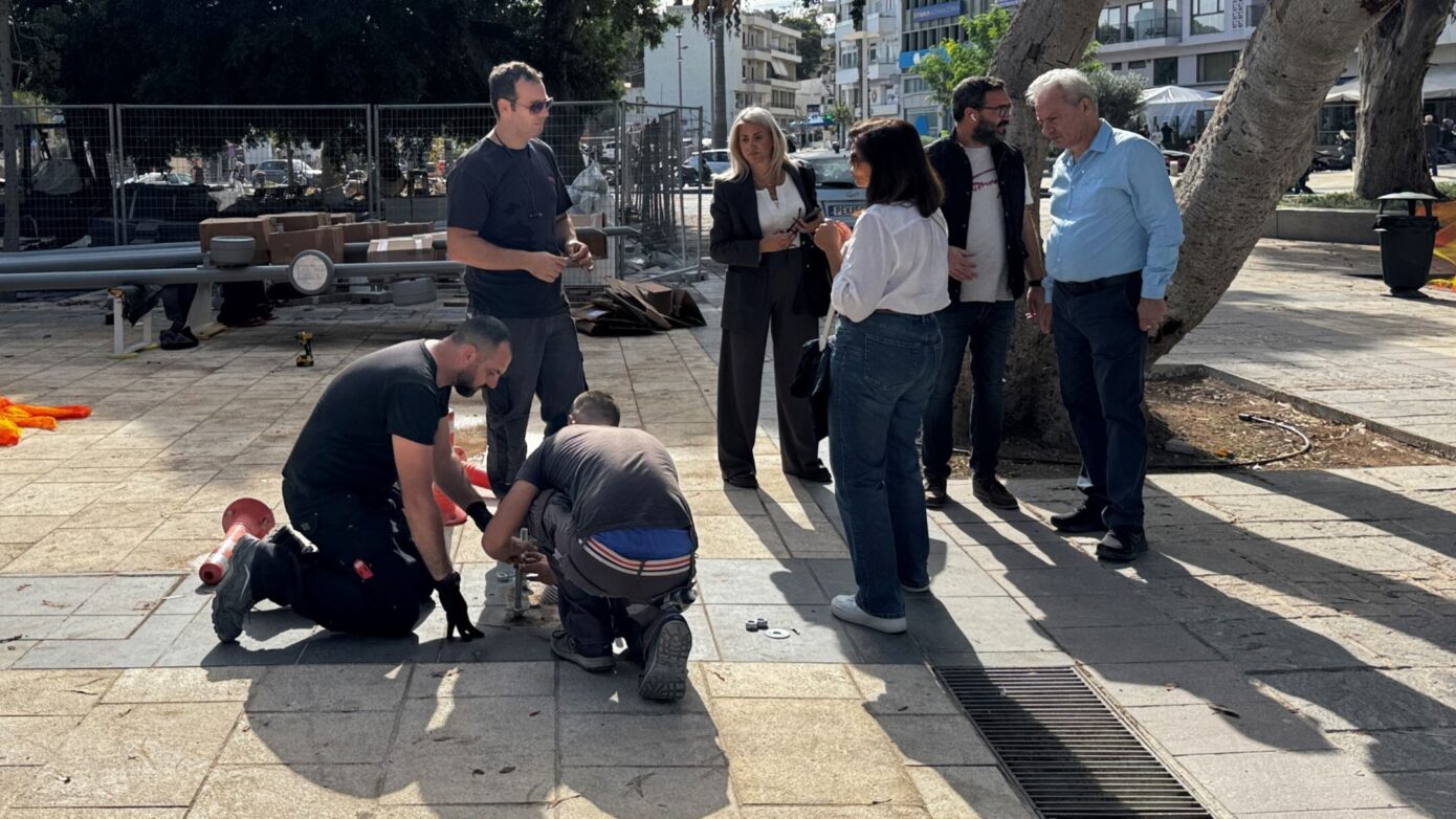 Καινούργια φωτιστικά στην πλατεία Ελευθερίας του Δήμου Ηρακλείου
