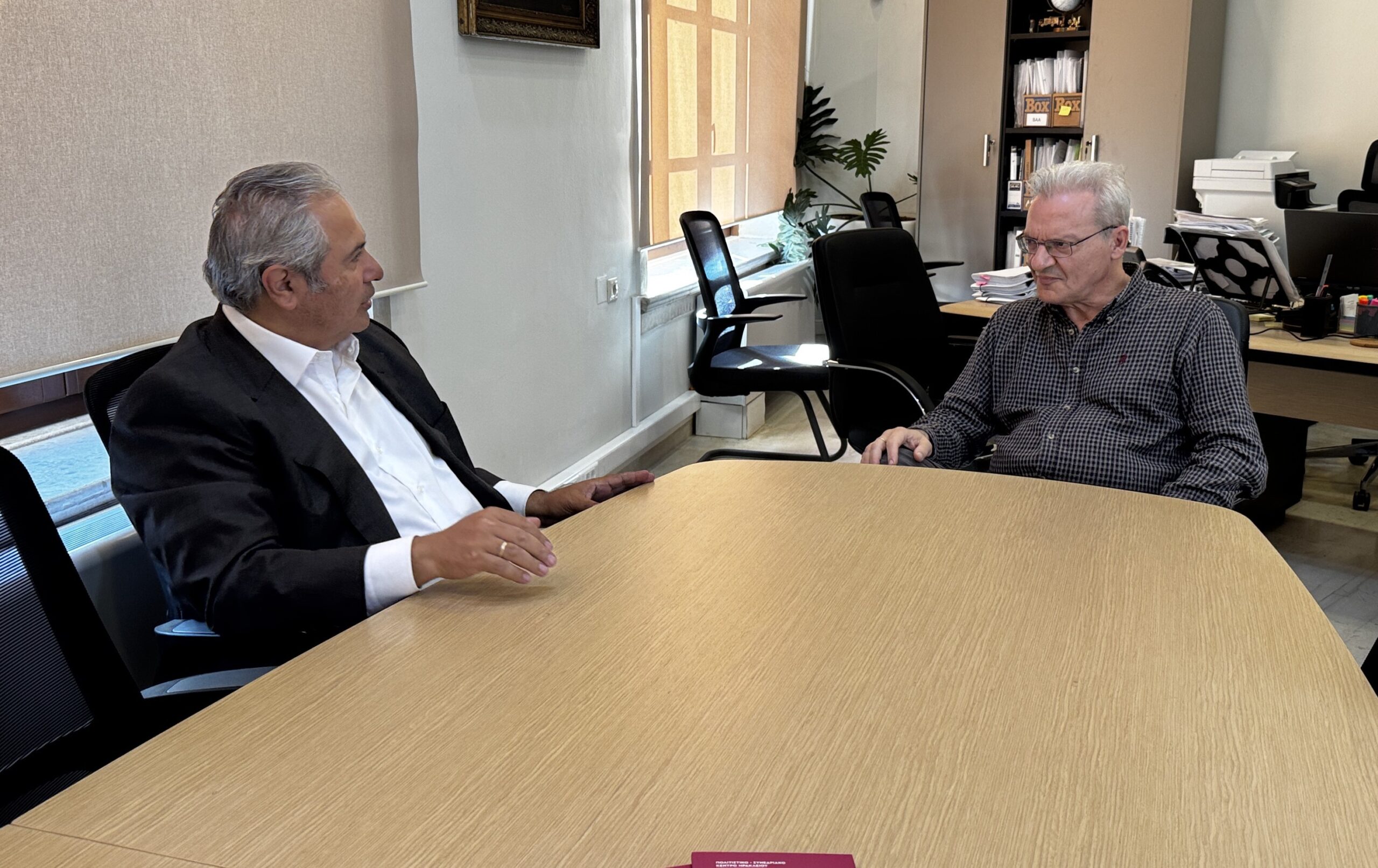 Σύσκεψη Δημάρχου Ηρακλείου με τον Αντιπεριφερειάρχη Τεχνικών Έργων Κρήτης