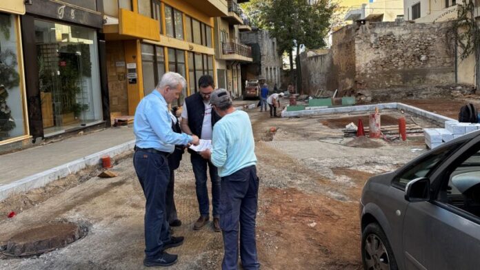 Επίσκεψη Δημάρχου Ηρακλείου στα έργα αναμόρφωσης της οδού Δελημάρκου