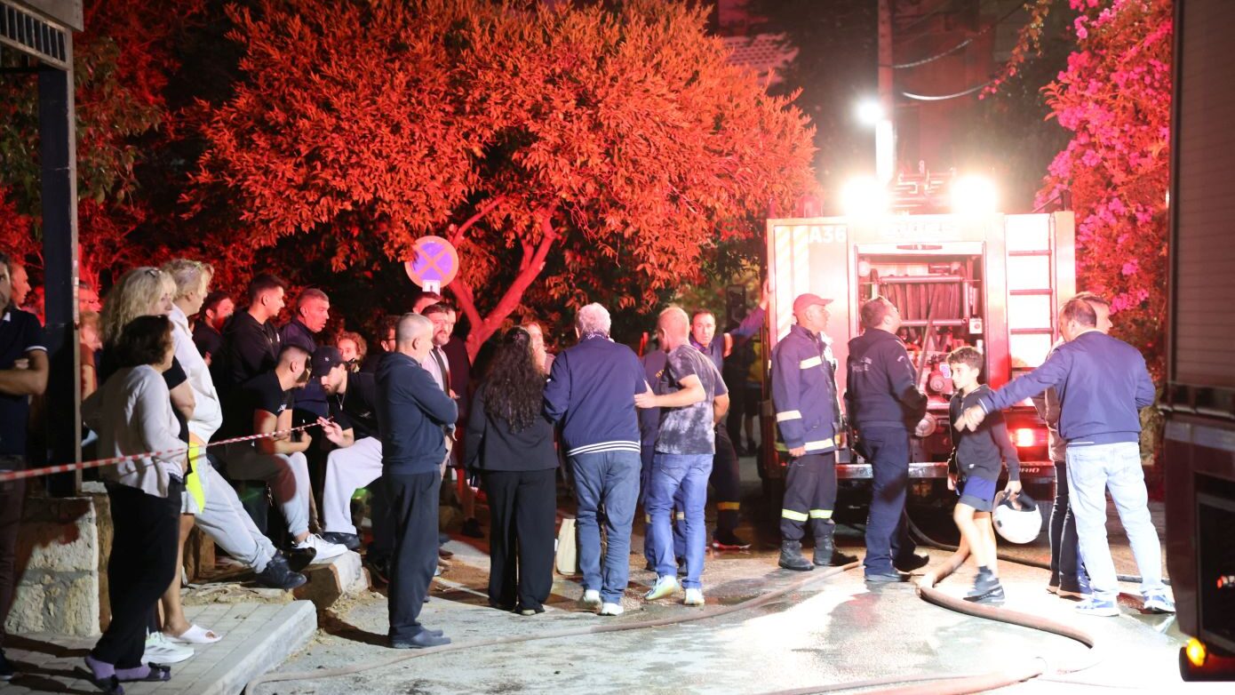 Το οικογενειακό δράμα και η φωτιά με δύο νεκρούς σε διαμέρισμα στην Κρήτη – Ανοιχτά όλα τα σενάρια