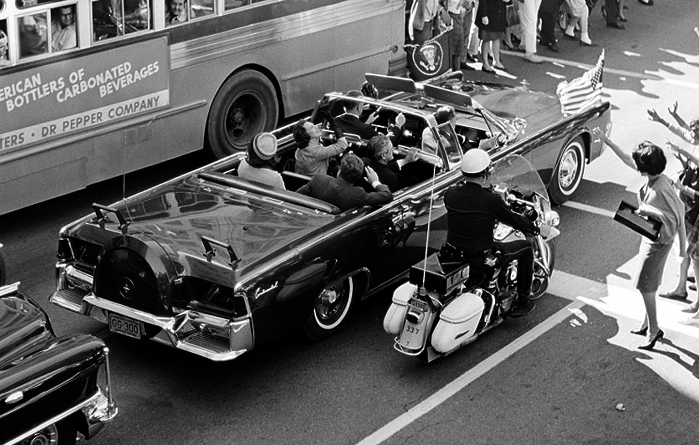 Σαν σήμερα 22 Νοεμβρίου: Δολοφονία JFK – Το μυστήριο που εξακολουθεί να στοιχειώνει την Αμερική