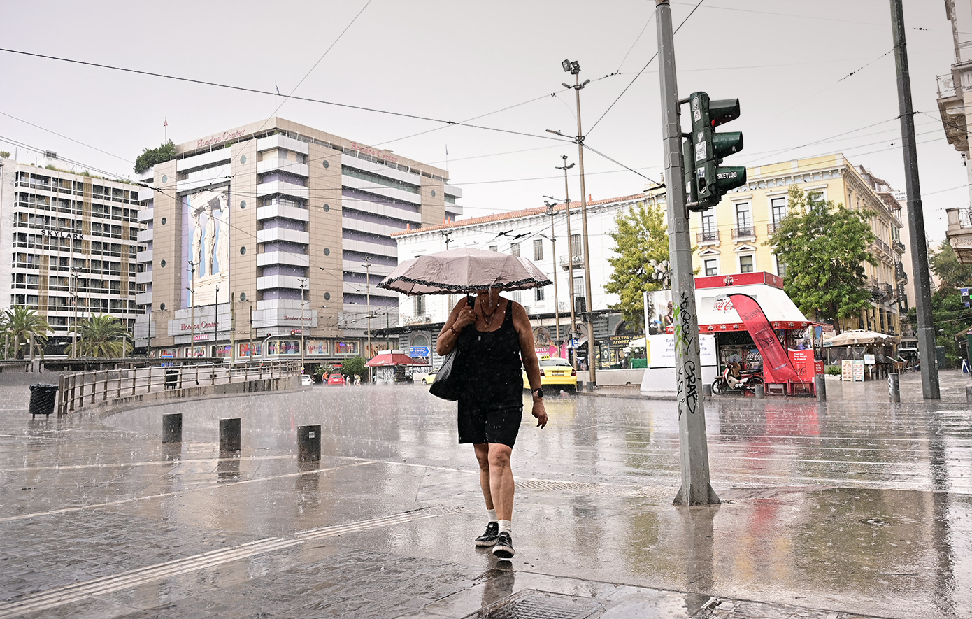 Δυνατές βροχοπτώσεις και καταιγίδες από σήμερα: Νέες πληροφορίες από την ΕΜΥ για την επιδείνωση του καιρού, οδηγίες της Πολιτικής Προστασίας