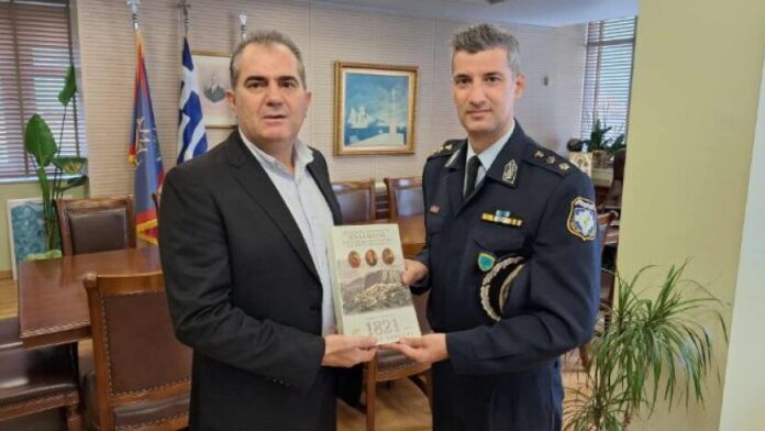 Συνάντηση Δημάρχου με τον καινούργιο Διοικητή Τροχαίας Καλαμάτας