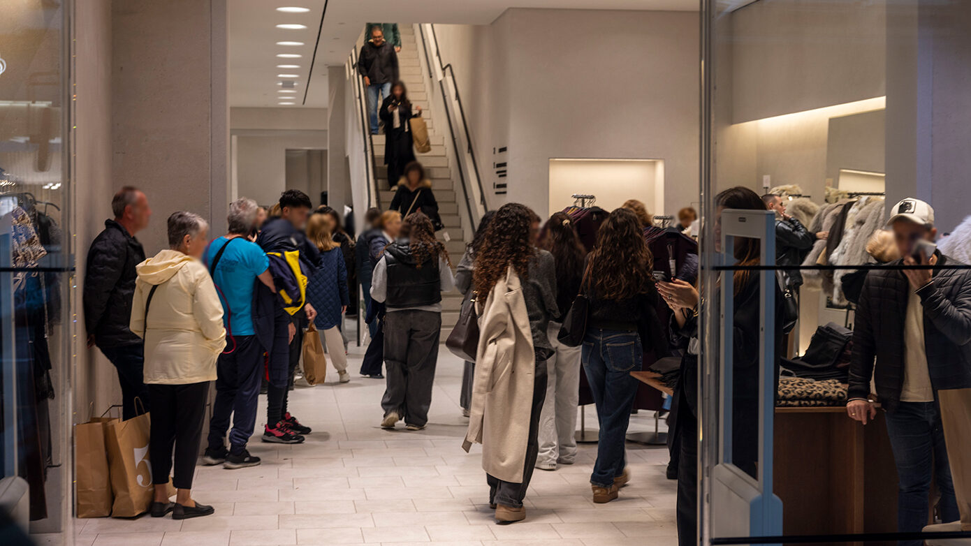 Λειτουργούν τα εμπορικά καταστήματα και ορισμένα σούπερ μάρκετ την Κυριακή – Δείτε το ωράριο αναλυτικά