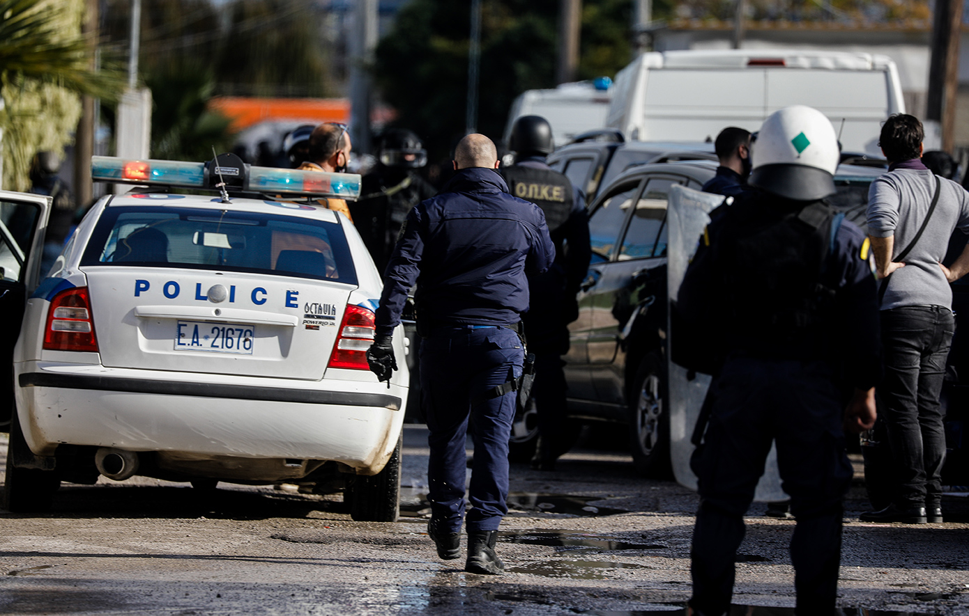 Το «ελληνικό FBI» εισχωρεί στους καταυλισμούς Ρομά – Τι περιλαμβάνει το σχέδιο δράσης της ΕΛ.ΑΣ.