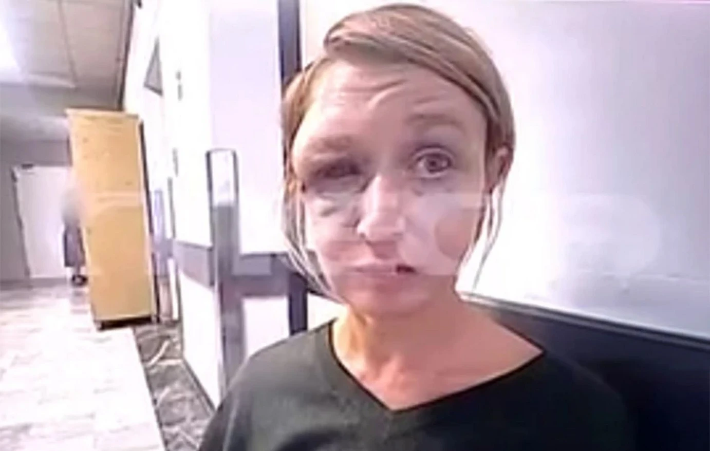 «Ανησυχώ για τη ζωή μου και την ασφάλεια των παιδιών μου», δηλώνει η 40χρονη που δέχτηκε επίθεση στο Κορωπί από τον σύντροφό της