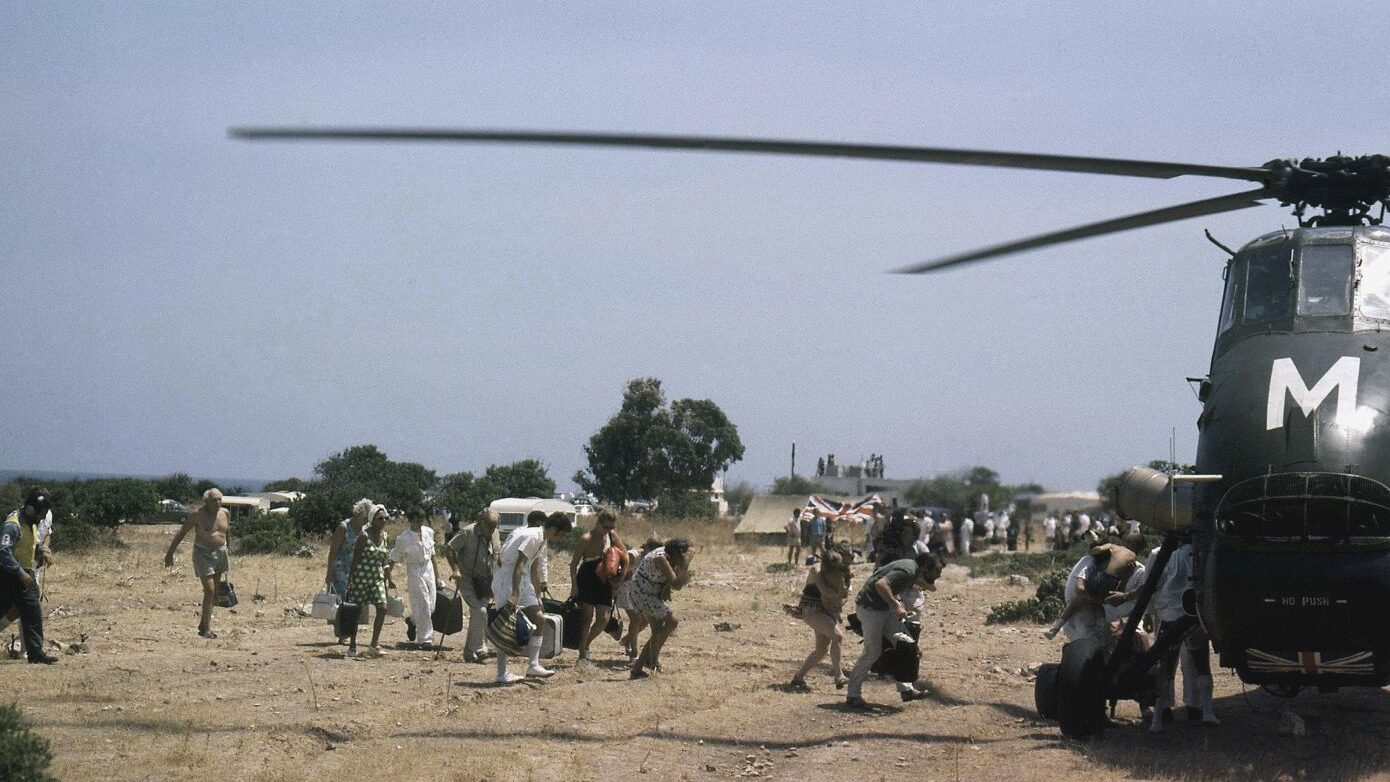 Η ΚΥΠ είχε έγκαιρα ενημερώσει τη Χούντα το 1974: «Προετοιμάζονται αποβατικές επιχειρήσεις κατά της Κύπρου»