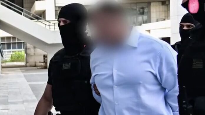 Μαφιόζικη εκτέλεση του Γιάννη Λάλα που είχε κατηγορηθεί και στη συνέχεια αθωωθεί για την δολοφονία του Γιώργου Καραϊβάζ