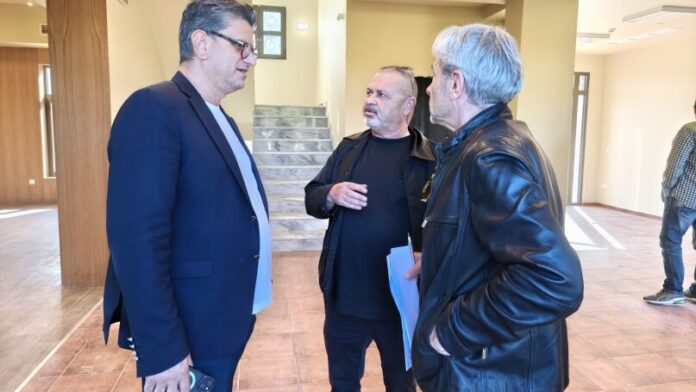 Επίσκεψη Δημάρχου στο ανανεωμένο Ιππικό Κέντρο Ανδραβίδας