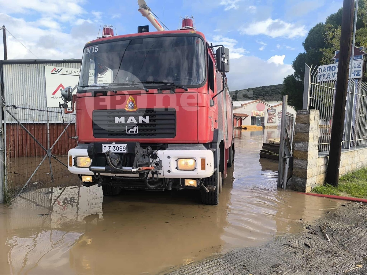Πλημμύρισε η Καλλονή και η Σκάλα από την κακοκαιρία – Κλειστά τα σχολεία της Δυτικής Λέσβου