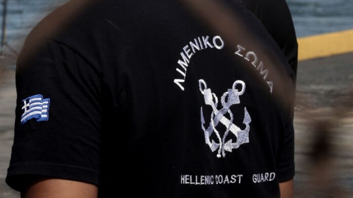 Λιμενικός συλληφθείς για ασέλγεια ανηλίκων έλαβε «μίζα» 5.000 ευρώ για παράλειψη ελέγχου πλοίου