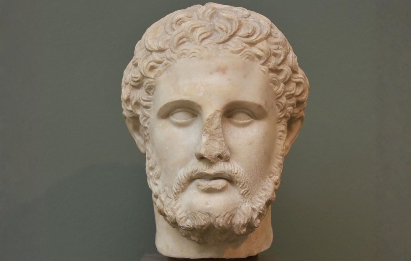 Σαν σήμερα 8 Νοεμβρίου: Ο Μανόλης Ανδρόνικος αποκαλύπτει τον τάφο του Φιλίππου στη Βεργίνα